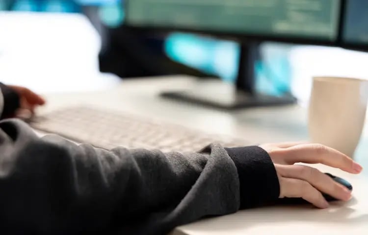 dev_front_end Image by DC Studio on Freepik